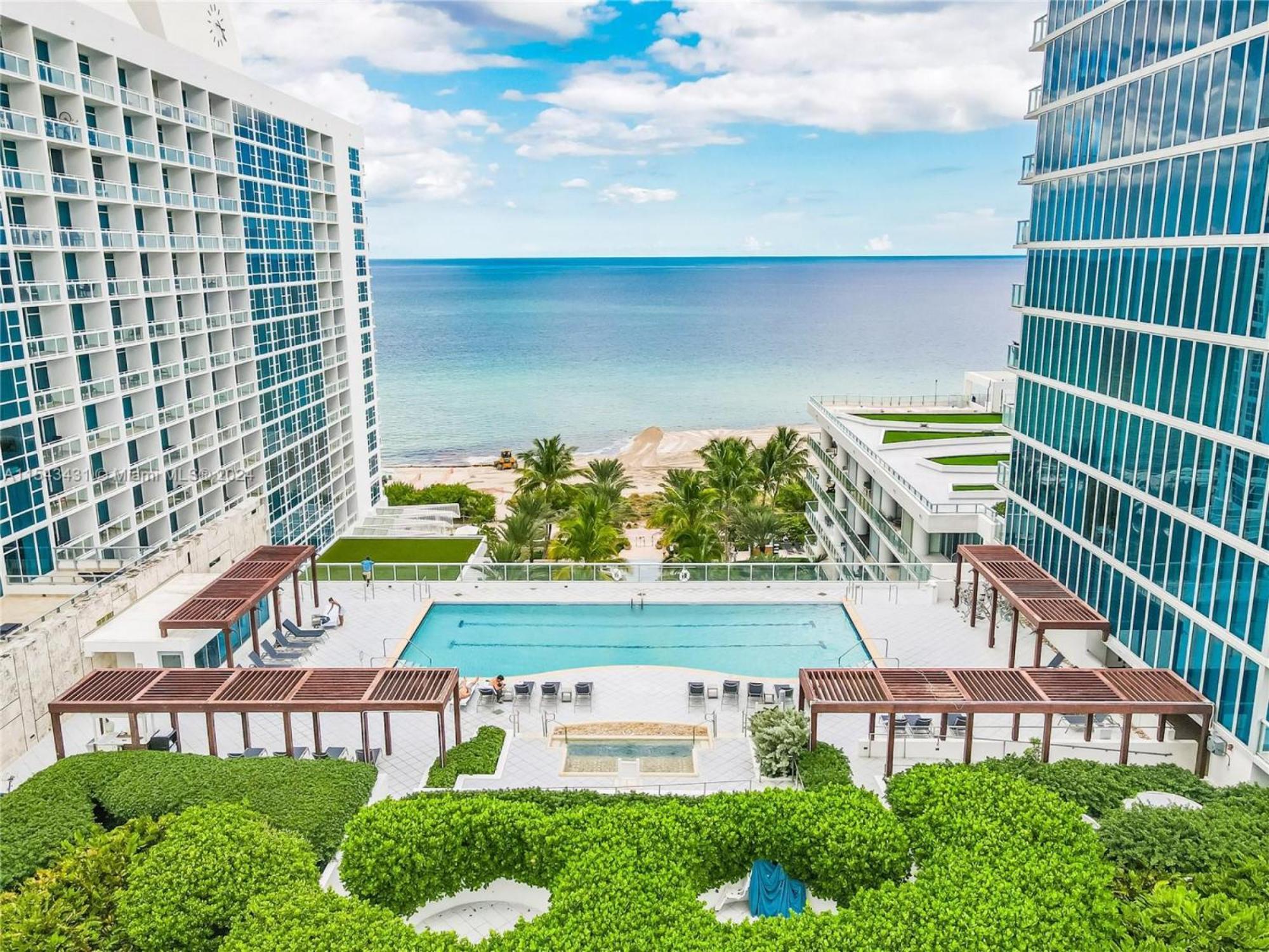 Carillon Miami Beach Private Luxury Suites, Miami Beach